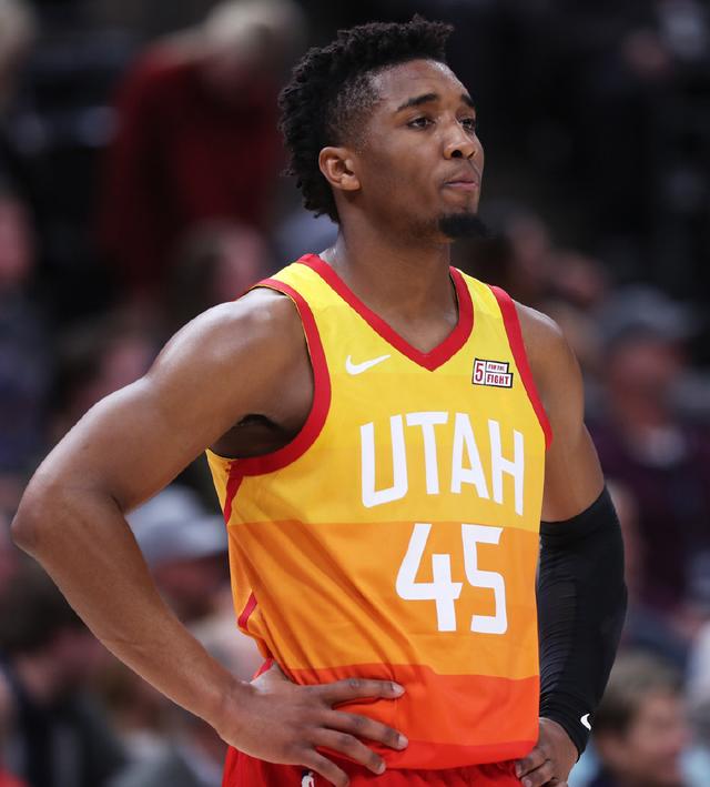 边后卫主导 边后卫主导